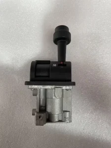 14750667 Truck Spare Parts Straight Control Valve Truck Accessories