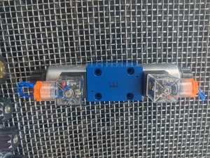 4WE6Y6X EG24N9K4 4WE6E6X EG24N9K4 4WE Solenoid Valve 220V 24V Hydraulic Valve 4WE10E5X EG24K4 4WE10J5X EG24K4 Valve 220V 24V