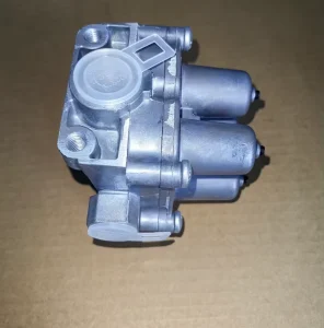 Bus Parts Truck Excavator Parts Engine Parts WG9000360523 Four-circuit Protection Valve