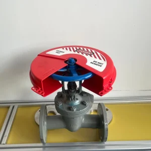 Red Durable ABS Plastic Gate Valve Lockout with Key Operated Polished Finish Easy Installation Model M H02A for 50-127mm Valves